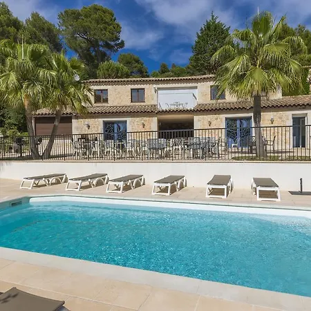 Domaine Du Mont Leuze Villa *