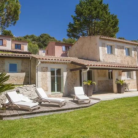 Domaine Du Mont Leuze Villa *